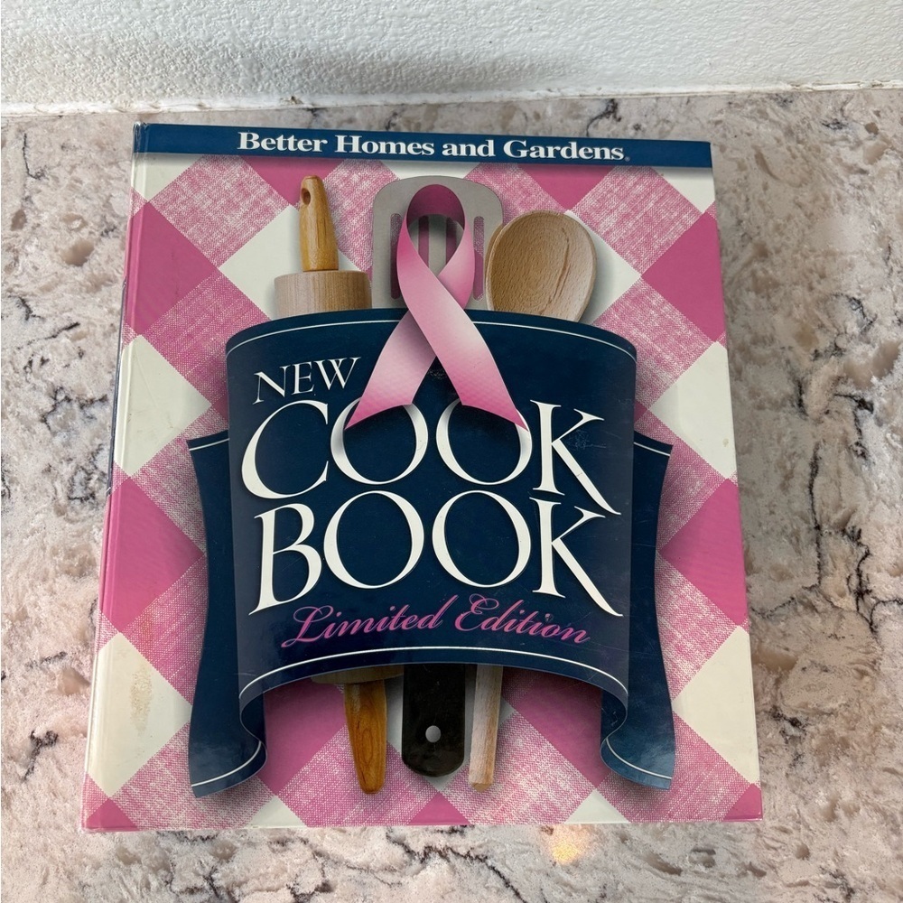 Better Homes and Gardens Pink Limited Edition Cookbook